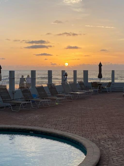 Seabliss, Oceanfront 1St Floor Cozy Condo Daytona Beach Room photo