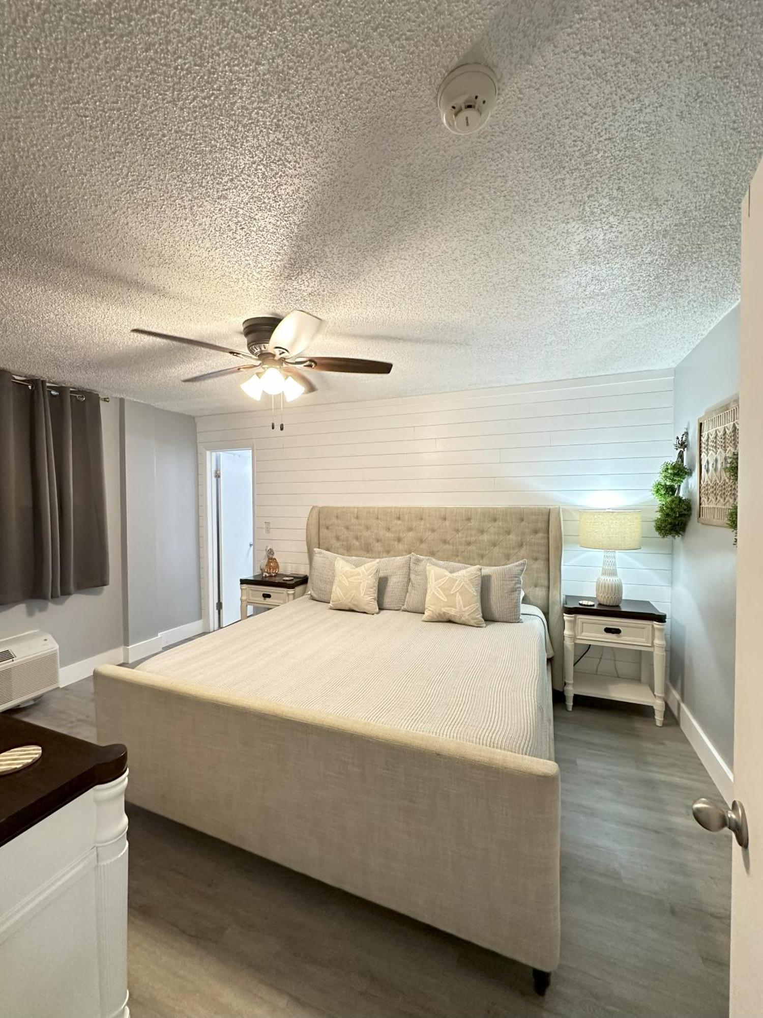 Seabliss, Oceanfront 1St Floor Cozy Condo Daytona Beach Room photo