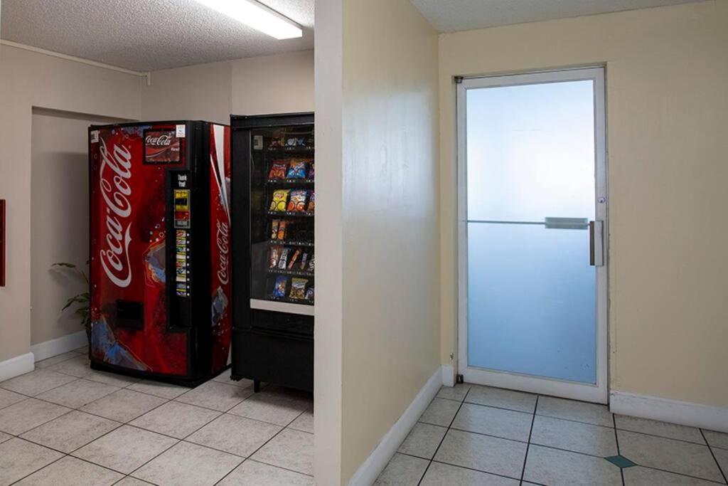 Seabliss, Oceanfront 1St Floor Cozy Condo Daytona Beach Room photo
